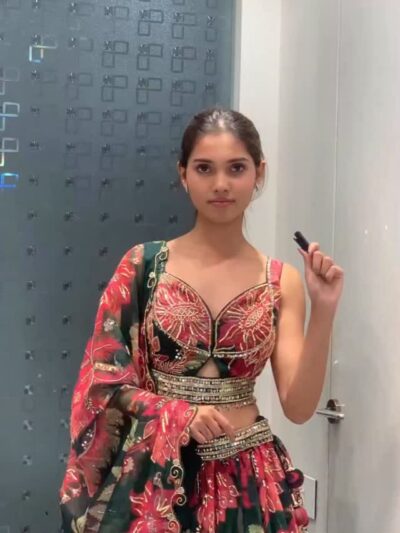 instagram_c035eb7b-921a-4f87-bd8d-af751596aa6e instagram_c035eb7b-921a-4f87-bd8d-af751596aa6e